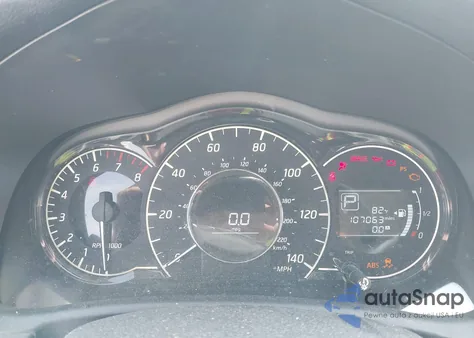 2015 Nissan Versa Note S (Sr)/S Plus/Sl/Sr/Sv z USA, uszkodzony, nr VIN 3N1CE2CP1FL373470